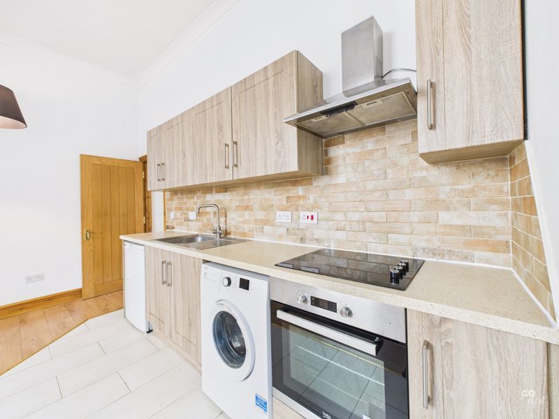 Property photo 2 of 12 Photo 4