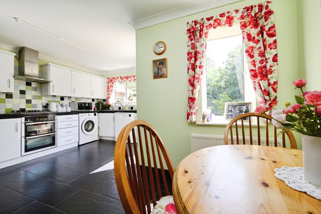 Property photo 3 of 19 Pbox-Img.Jpg