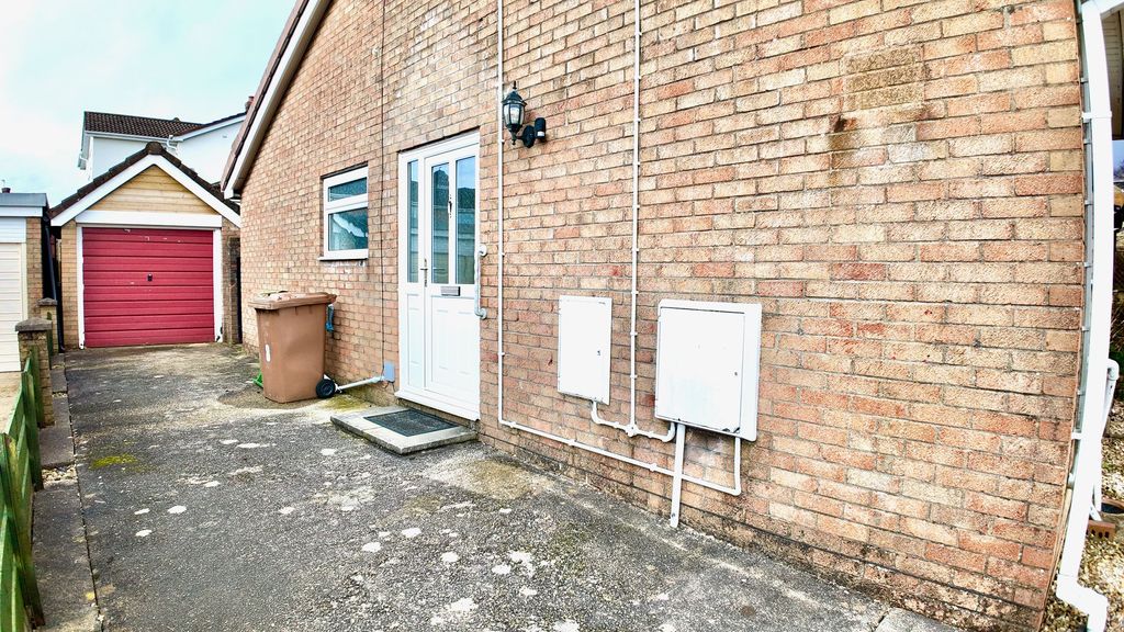 Additional image 7 of 2 bed semi-detached bungalow for saleRaglan Close, Blackwood NP12