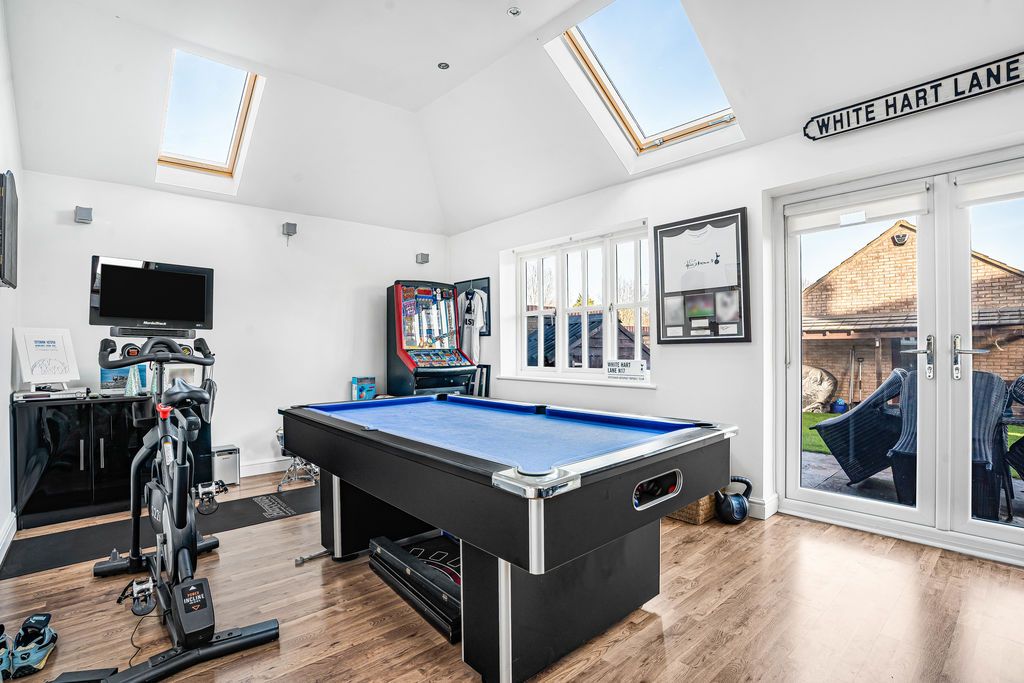 Property photo 2 of 20 Photo 29