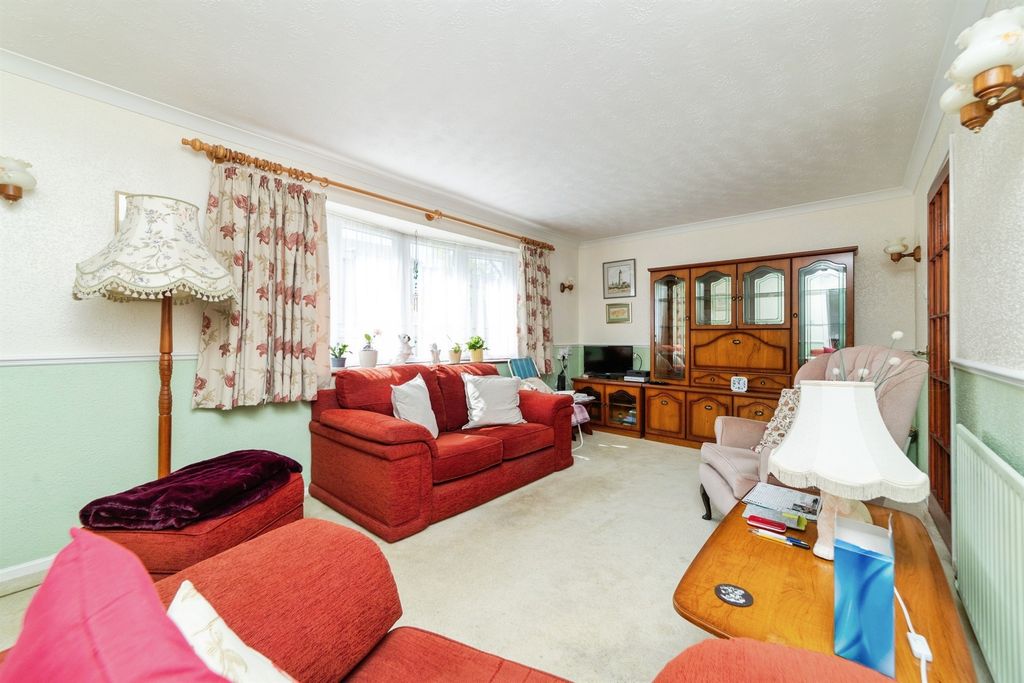 Property photo 3 of 14