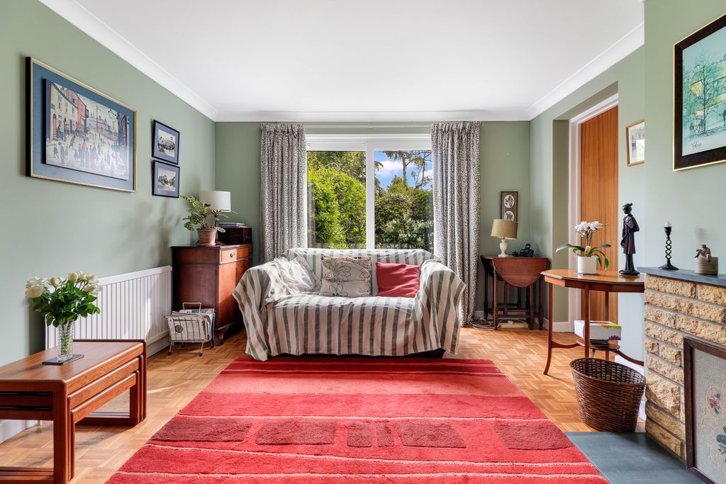 Property photo 2 of 28 Img24