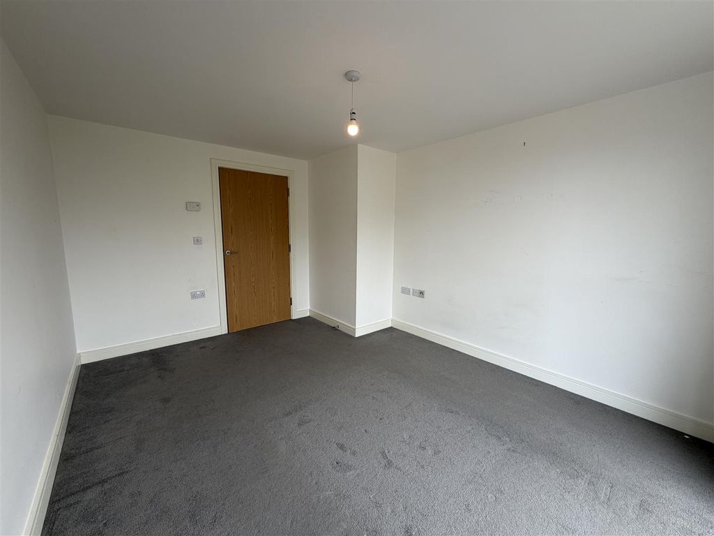 Additional image 14 of 2 bed flat to rentBrunton Road, Pool, Redruth TR15