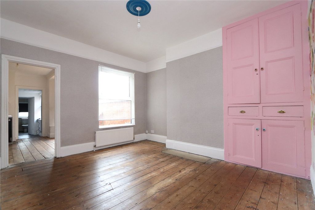 Property photo 3 of 13 Picture No. 02