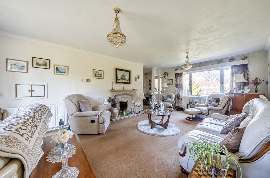 Property photo 2 of 20 1418687-13-699De6...