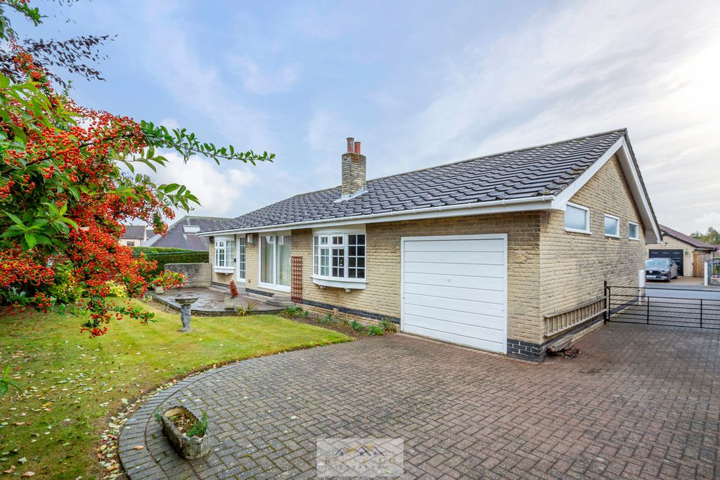 Property photo 2 of 31 Back Garden 1.2