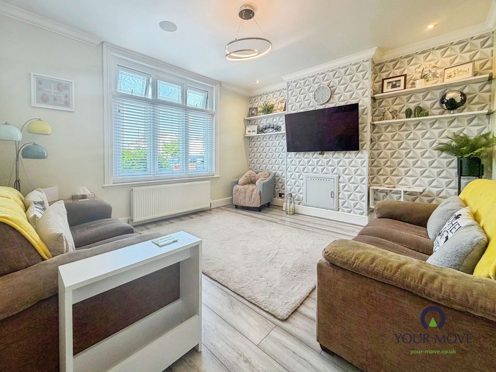 Property photo 2 of 19 Pbox-Img.Jpg