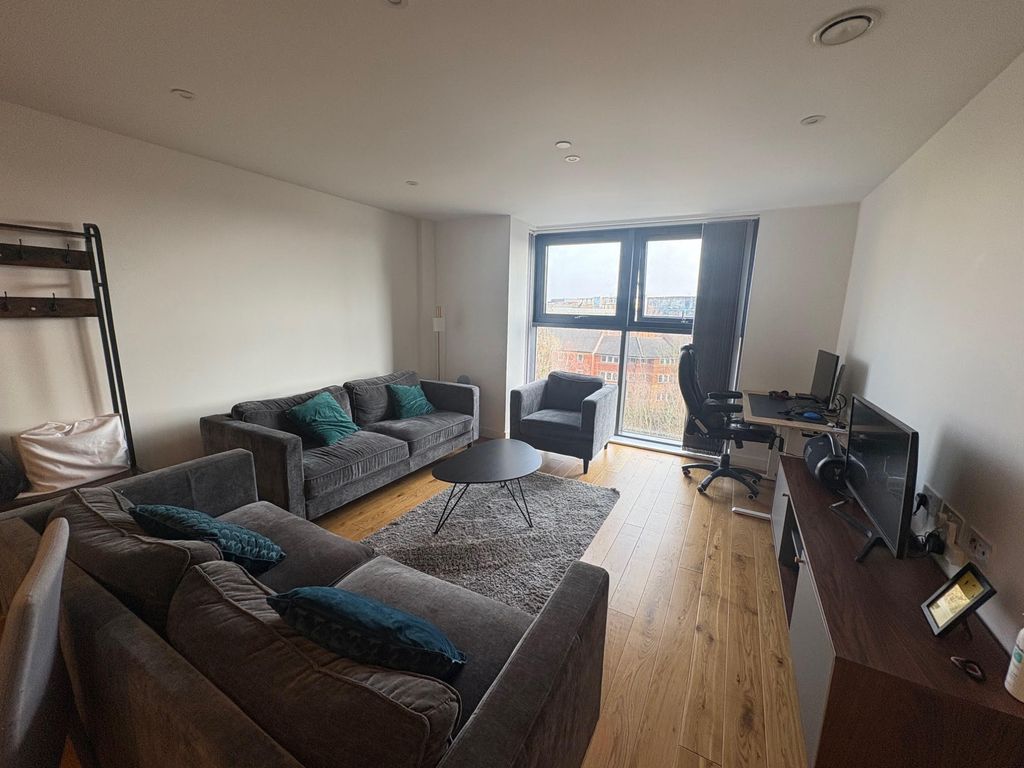 Property photo 2 of 7