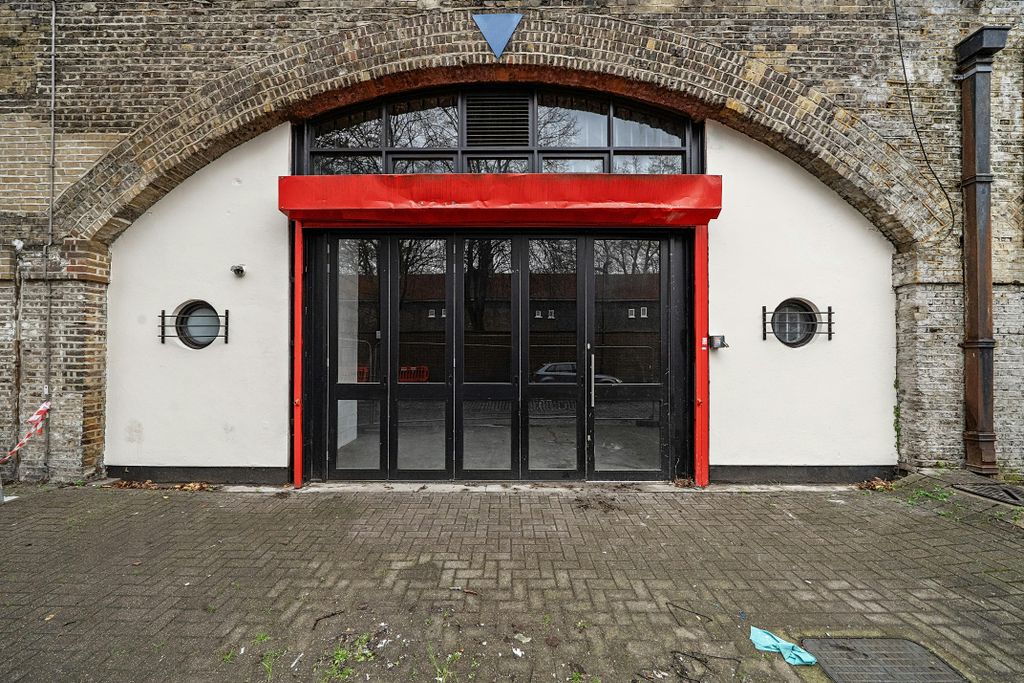 Property photo 3 of 10 13769341693811E8E7B00.Jpg