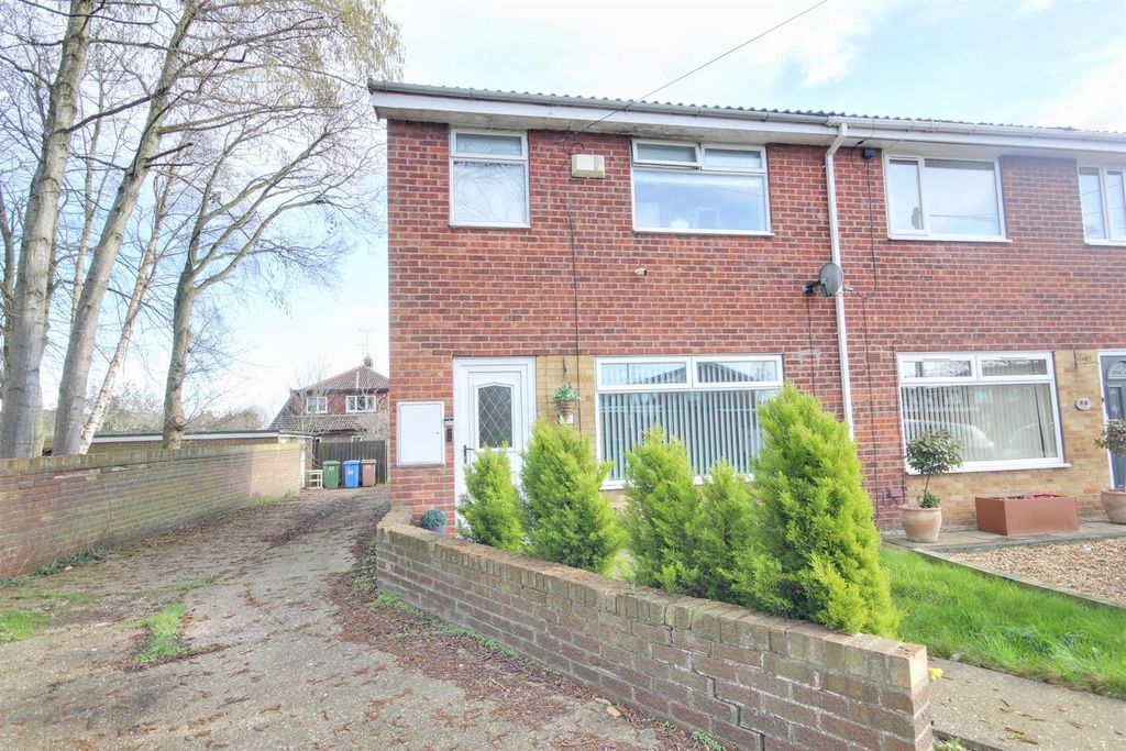 Property photo 2 of 3 Img_0004-Img_0006_Lzn.Jpg