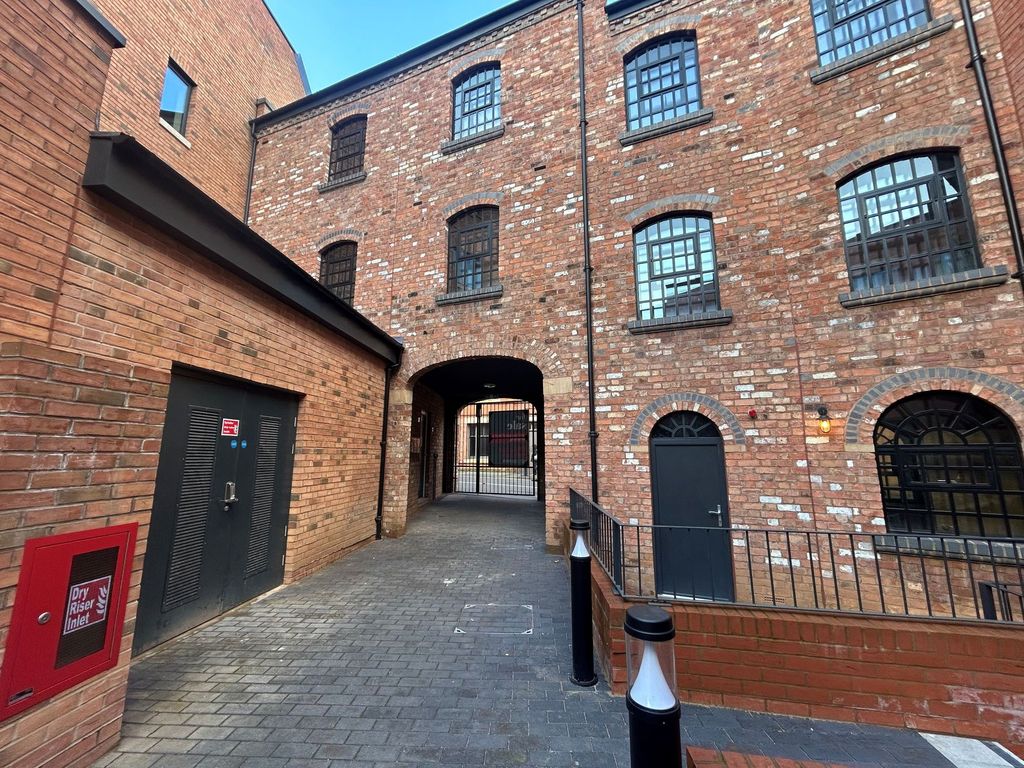 Property photo 2 of 12