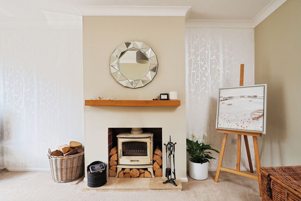 Property photo 2 of 17 Photo