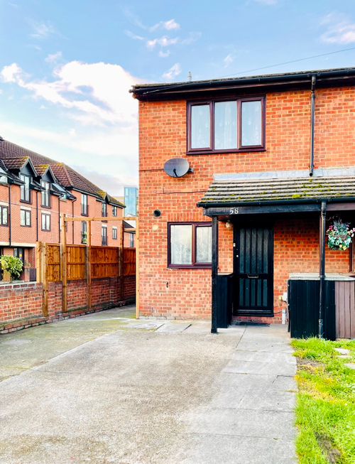 Property photo 1 of 11 Cover