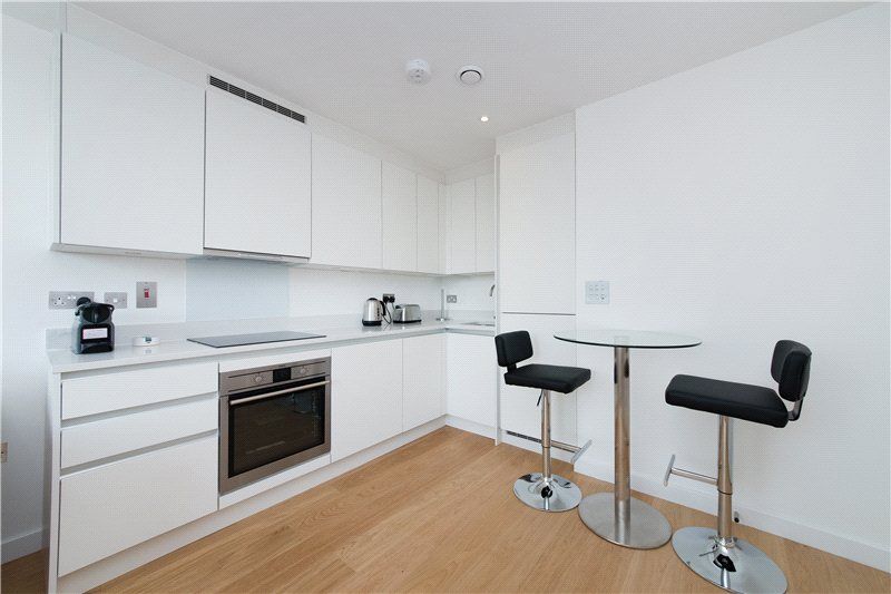 Property photo 2 of 10 Kitchen
