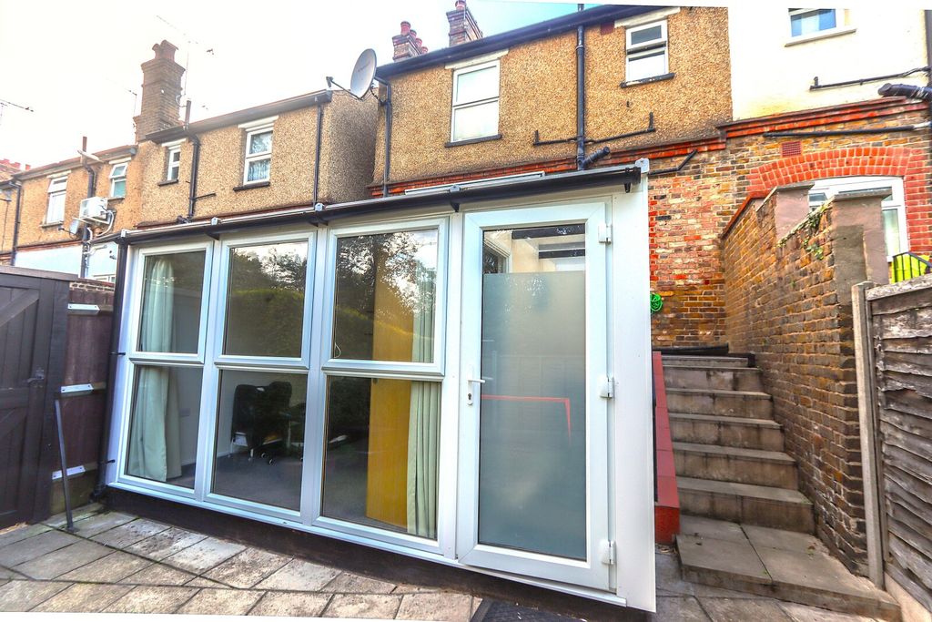 Property photo 1 of 6 Picture No. 10