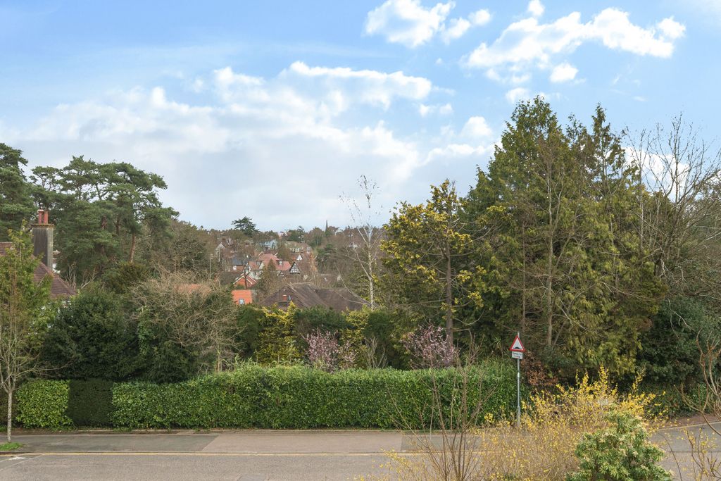 Property photo 3 of 13