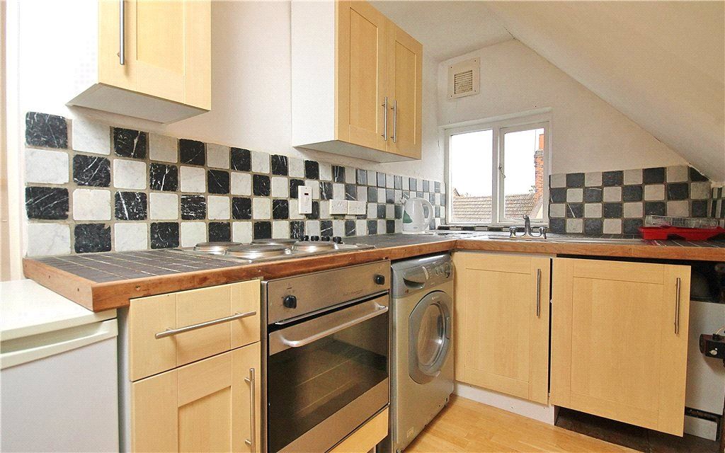 Property photo 3 of 8 Kitchen