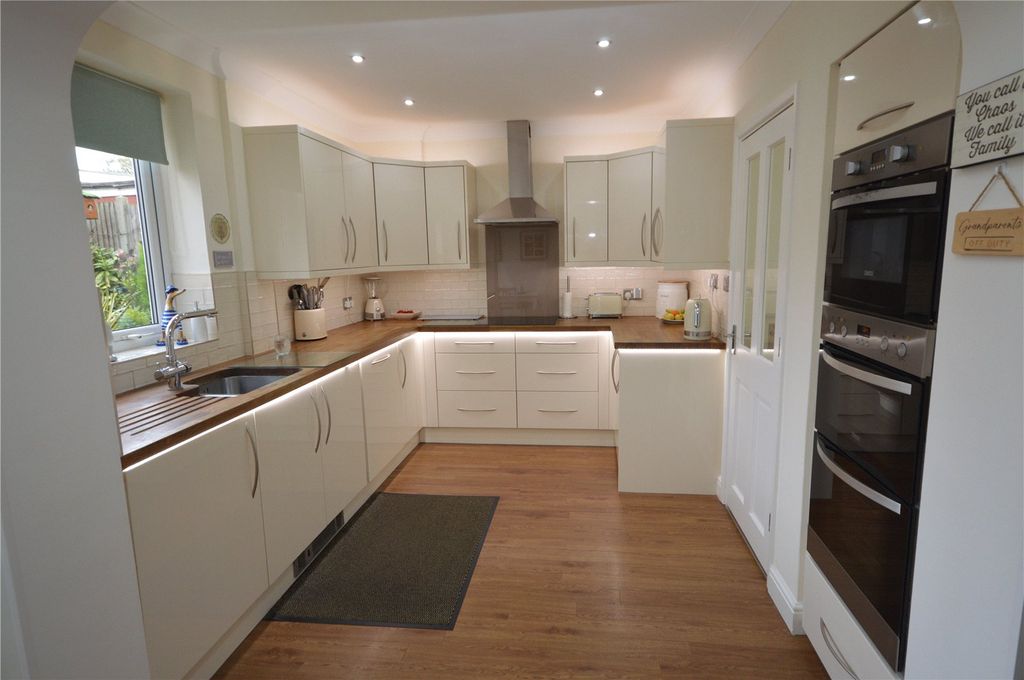 Property photo 2 of 15 Picture No. 08