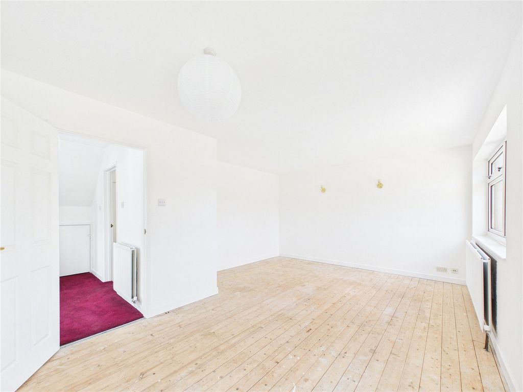 Property photo 3 of 16 Picture No. 03
