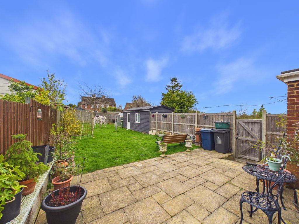 Property photo 3 of 18 Cam02536G0-Pr0071-Still017