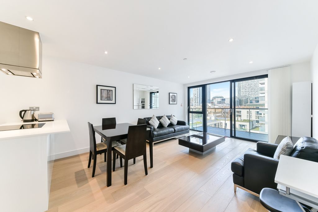 Property photo 1 of 11 Living Area Kensingt