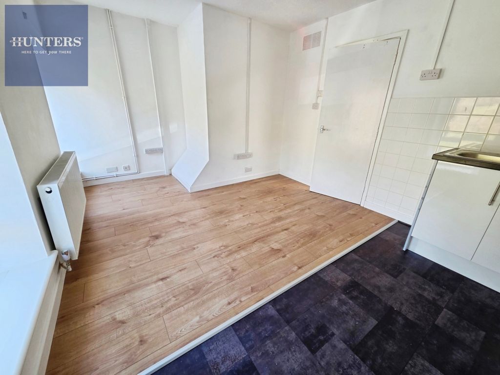 Property photo 3 of 5 Pbox-Img.Jpg