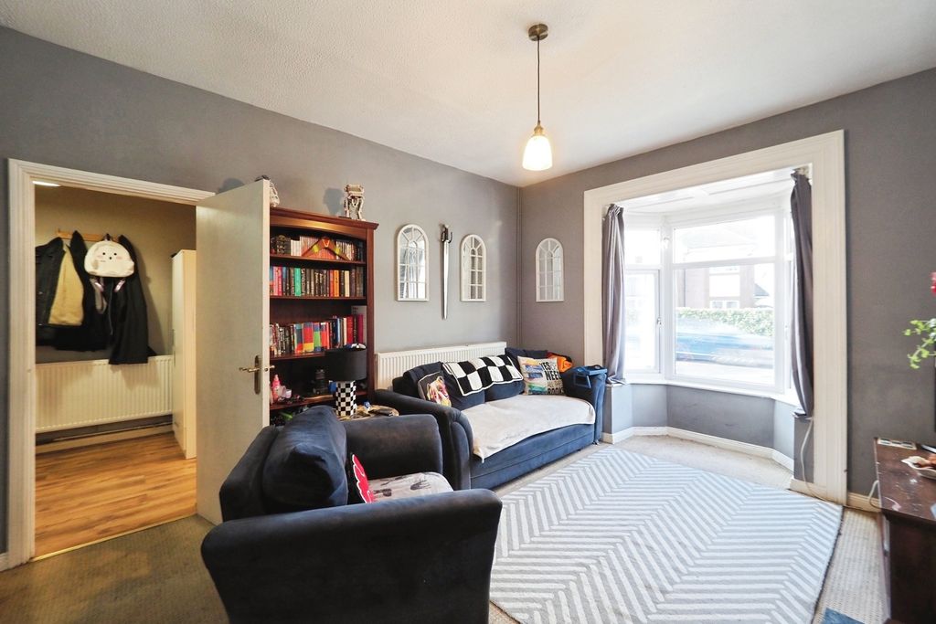 Property photo 2 of 20 Living Room