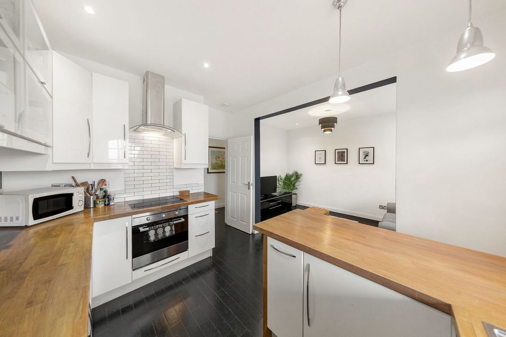 Property photo 1 of 19