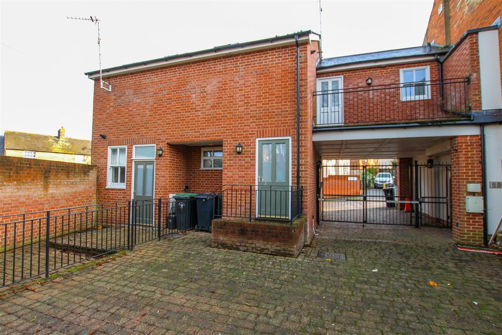 Property photo 1 of 13 Img_2451.Jpg