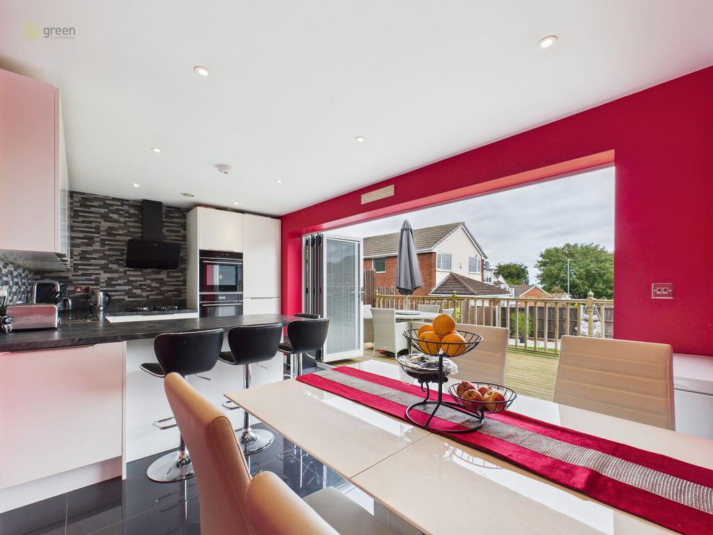 Property photo 2 of 19 Cam03830G0-Pr0195-Still012