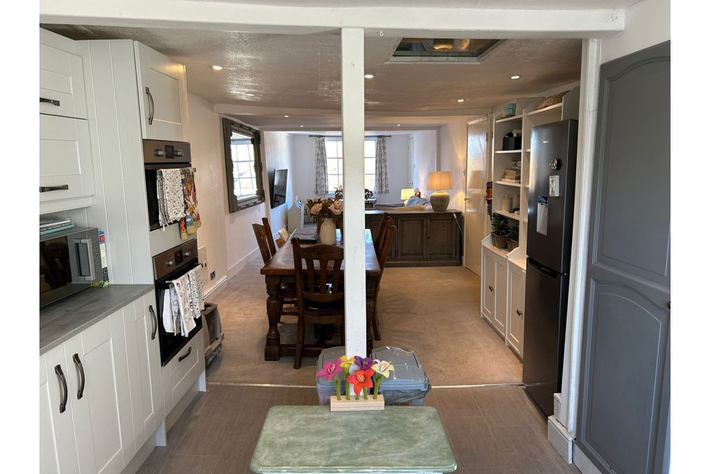 Property photo 3 of 12 Kitchen/Dining Room