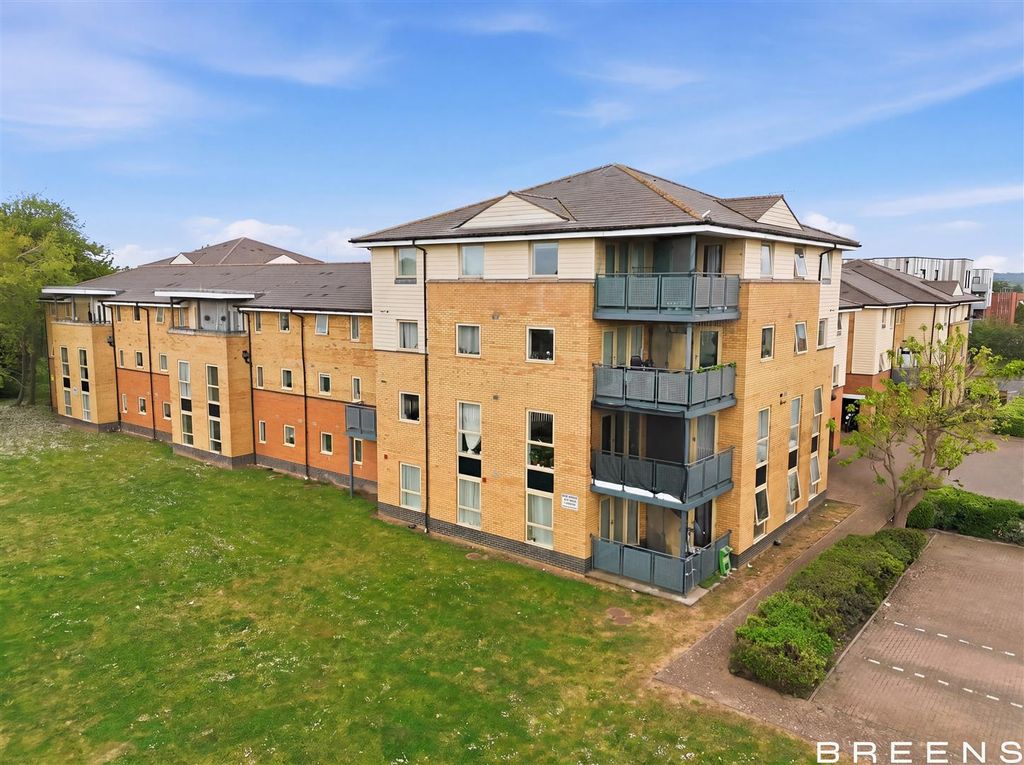 Property photo 1 of 18 4_002_Dji_20260507143114_0904_d_Reedit_E4E11534.Jp