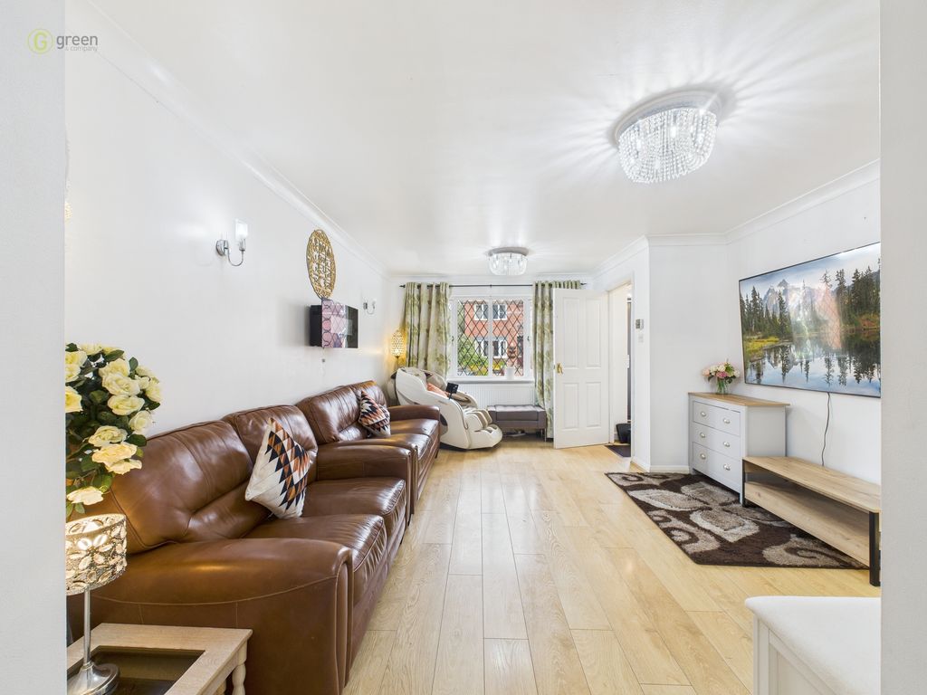 Property photo 2 of 27 Cam04914G0-Pr0267-Still025