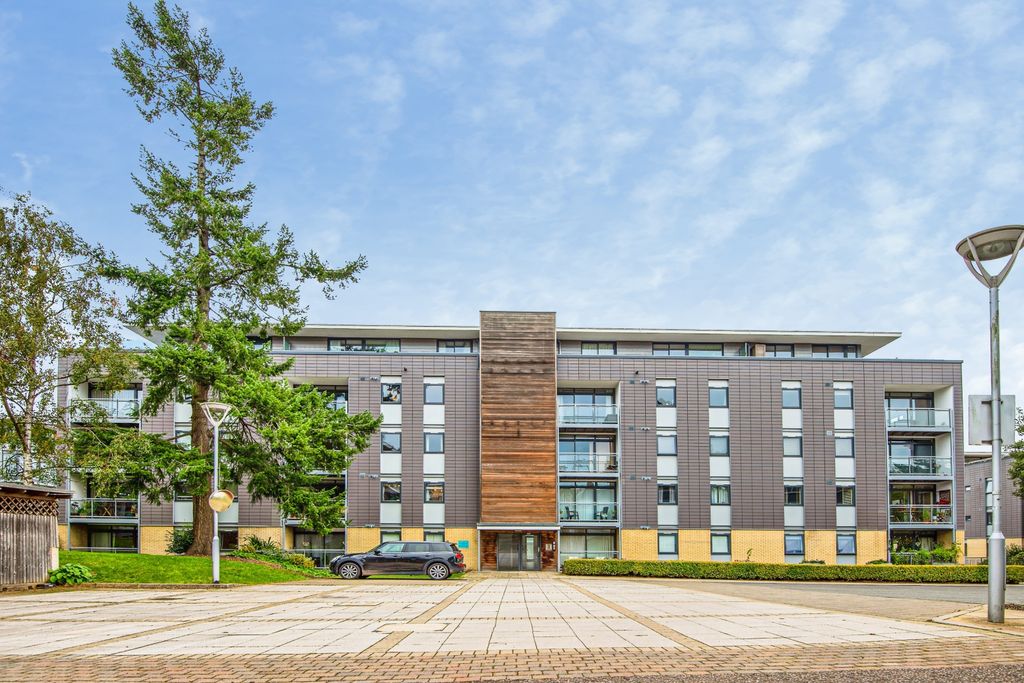 Property photo 1 of 9