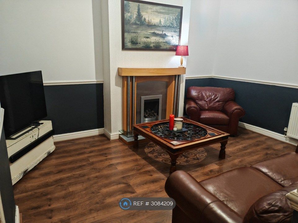 Property photo 1 of 11 Communal Living Room