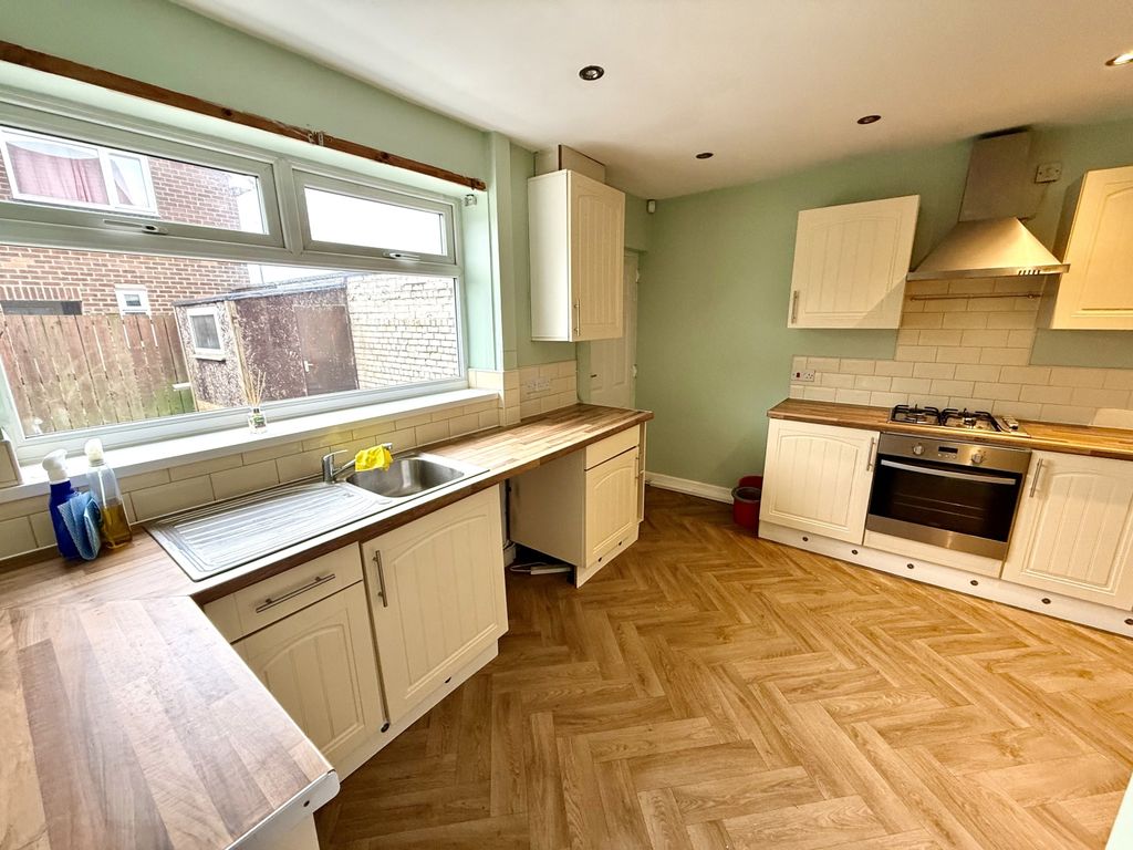 Property photo 3 of 11 Img_2046