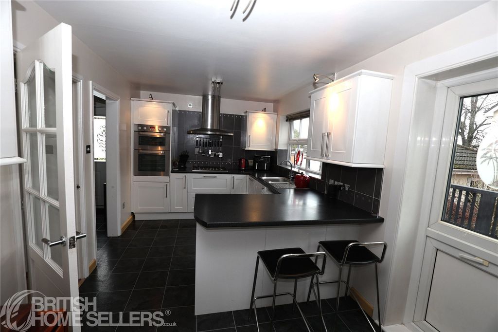 Property photo 3 of 22 Picture No. 09