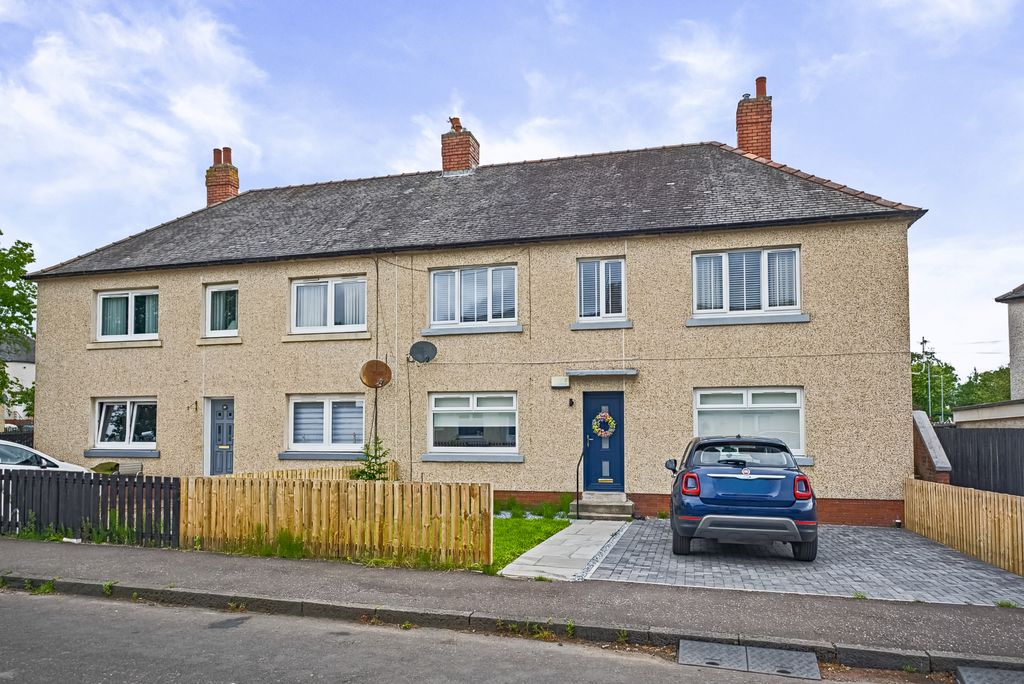 Property photo 1 of 28
