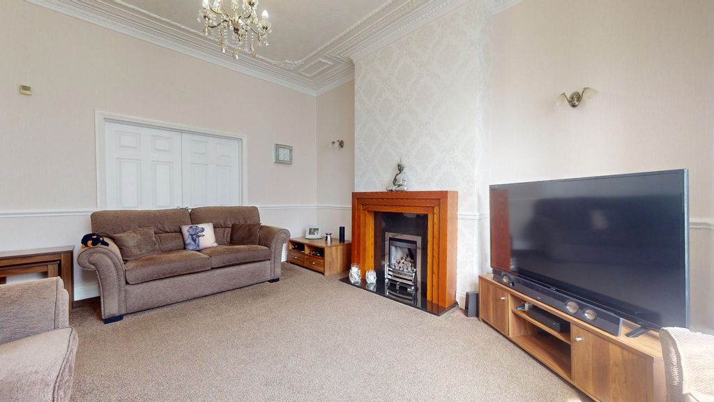 Property photo 3 of 25 4381646