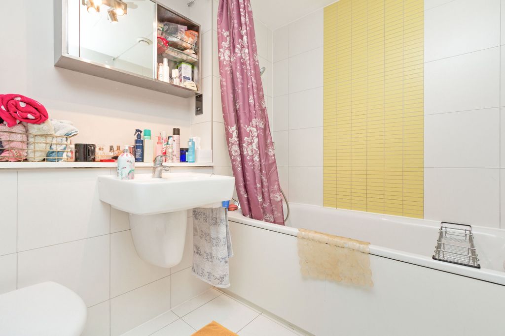 Property photo 3 of 10 A51Ff375-4d52-4B8F-8