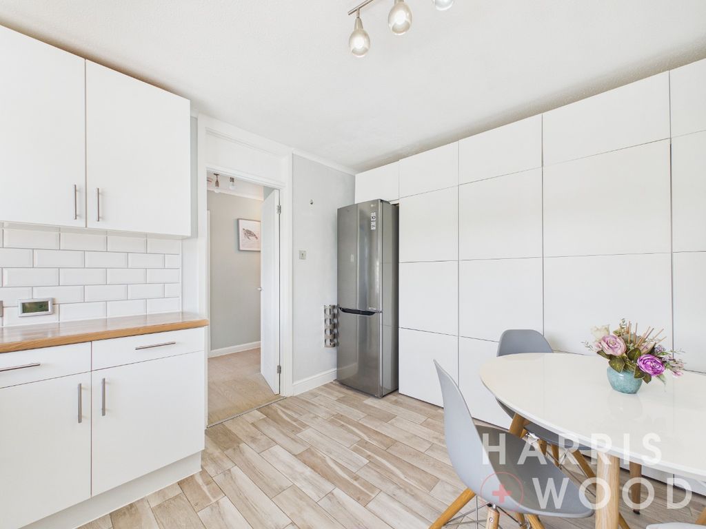 Property photo 2 of 16 5020243