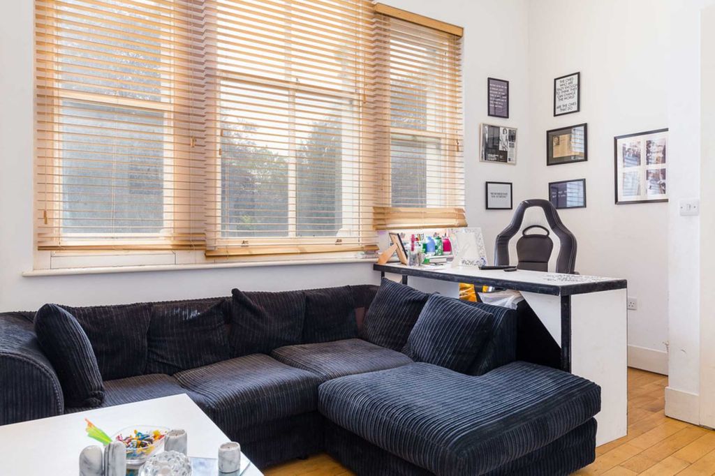 Property photo 1 of 5