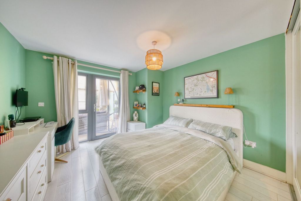 Property photo 3 of 12 Photo 10