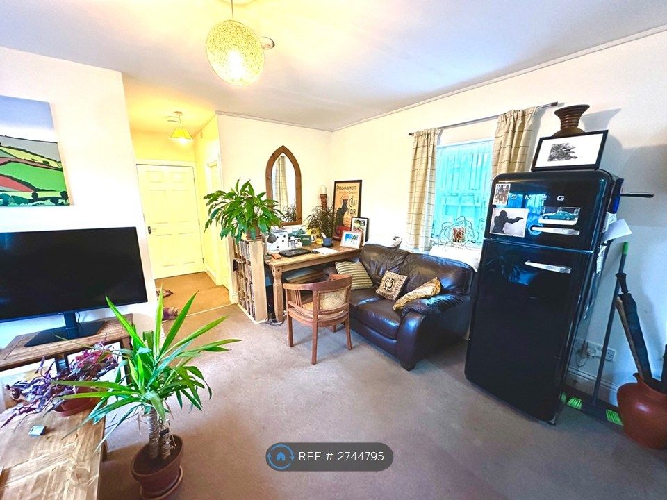 Property photo 3 of 5