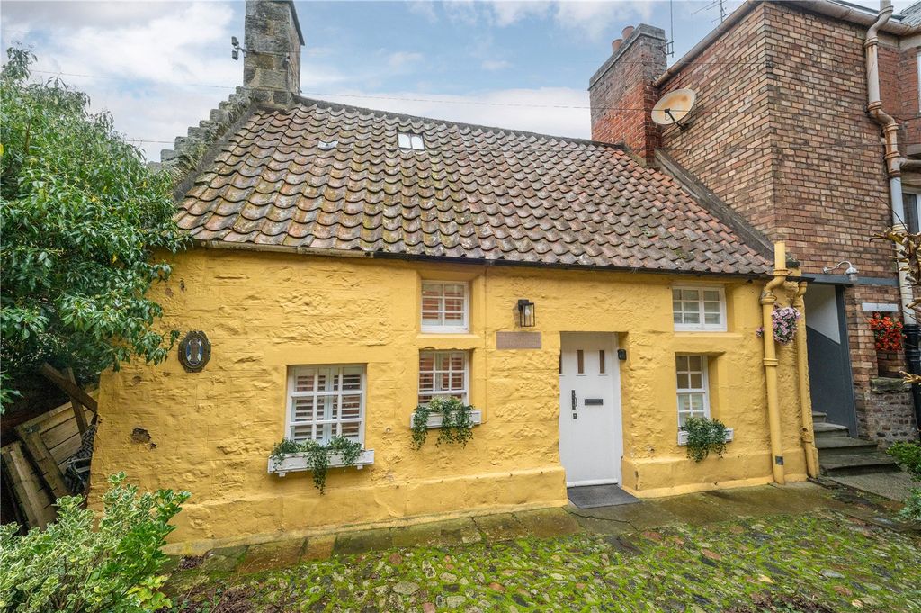 Property photo 1 of 13 The Burgher Kirk