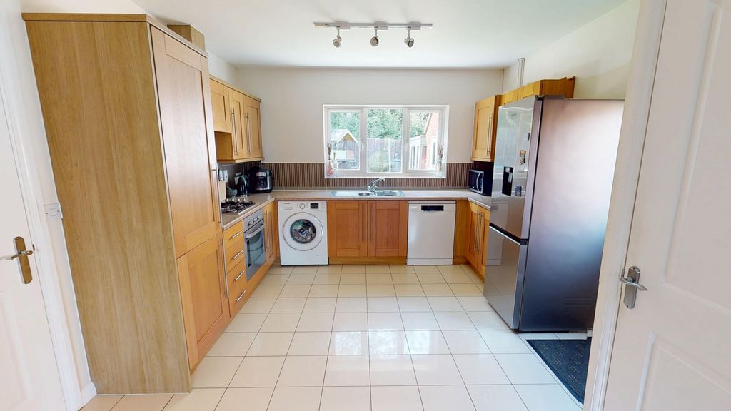 Property photo 2 of 17 Kitchen