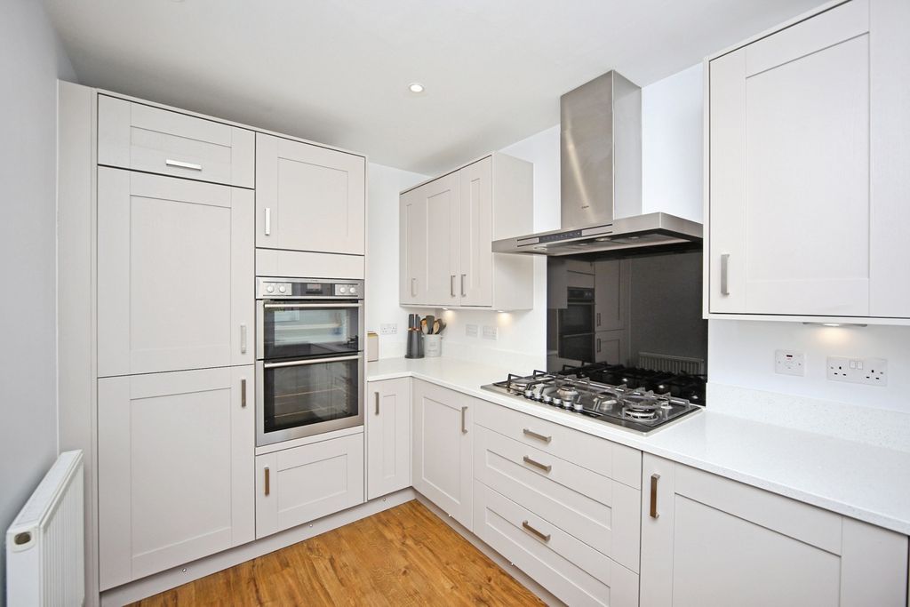 Property photo 3 of 17 Pbox-Img.Jpg