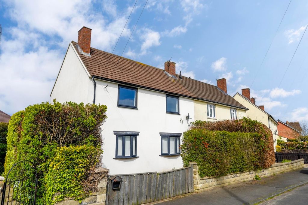 Property photo 1 of 9 External