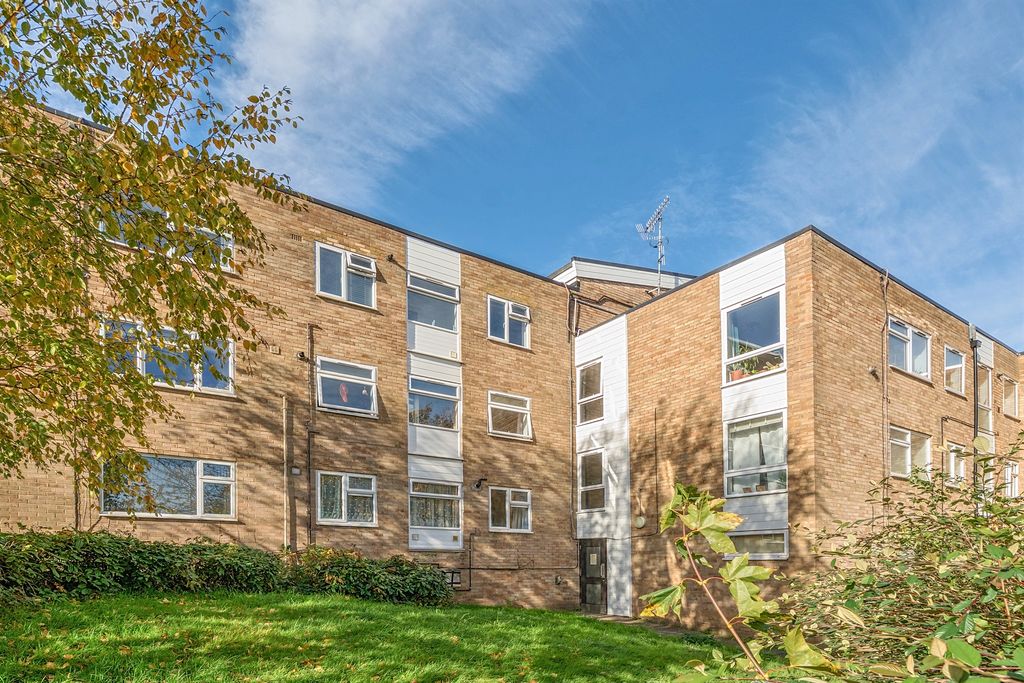 Property photo 1 of 12