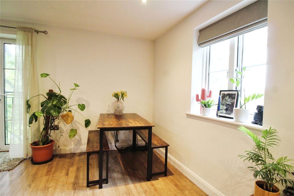 Property photo 3 of 9 Picture No. 04